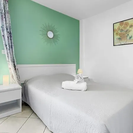 Appt 200 M De La Mer Plein Centre Apartamento *