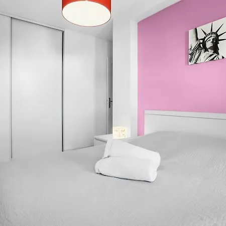 Appt 200 M De La Mer Plein Centre *